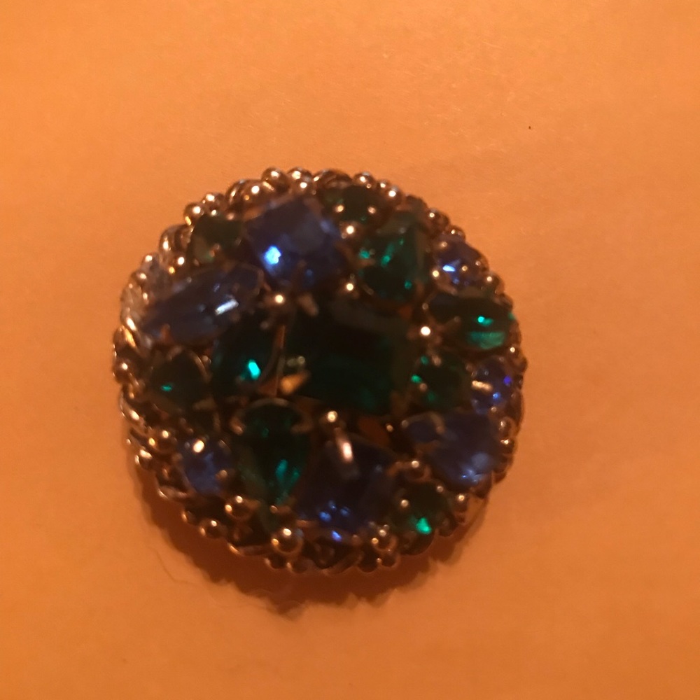 Vintage Bond Boyd marked flower design brooch